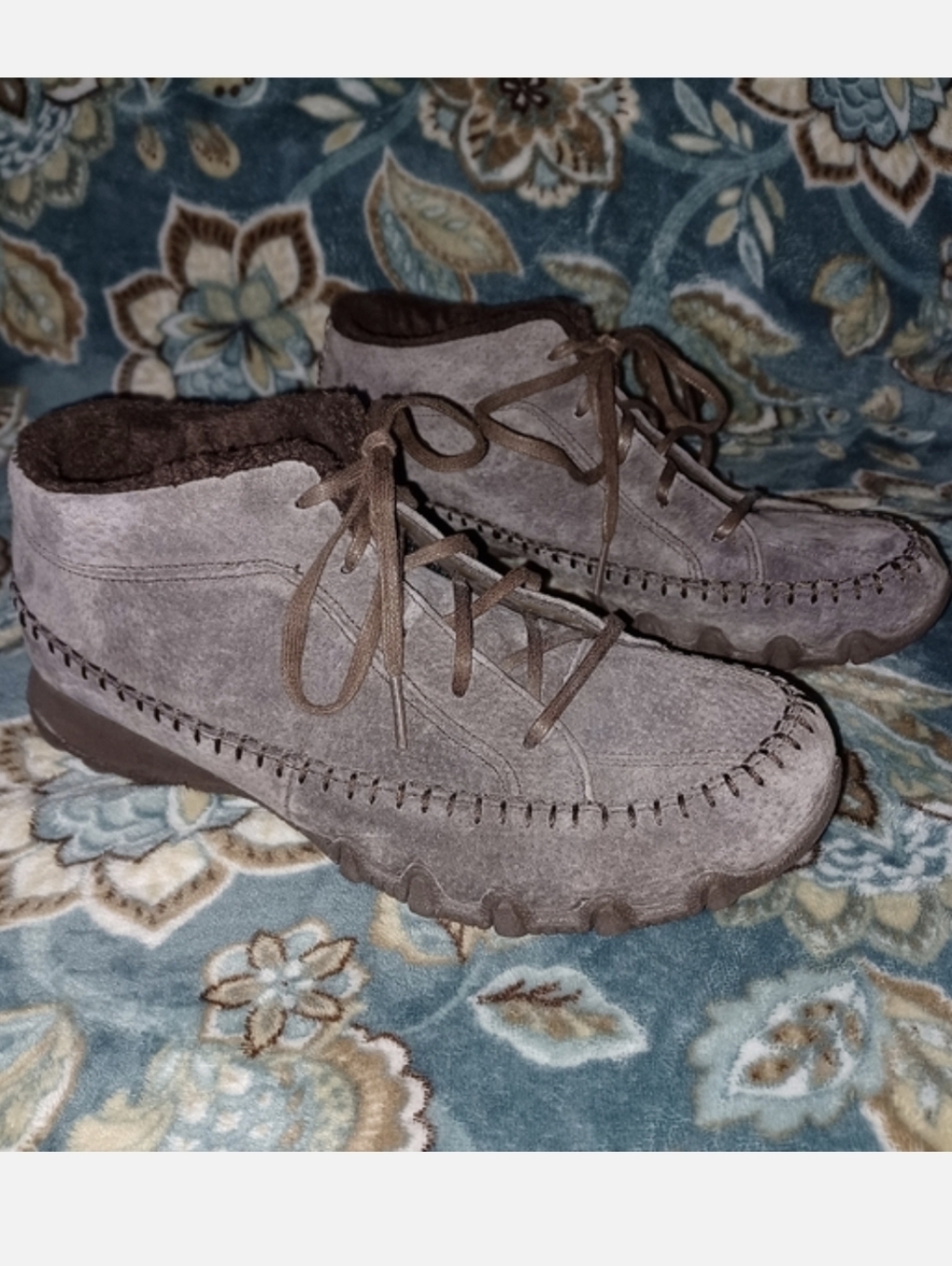 ❤️‍🔥 Skechers Size 7.5 RelaxFit Bikers Lineage Gray Suded Lined Moccasin Boots
